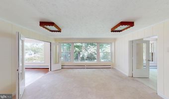 4740 34TH St N, Arlington, VA 22207