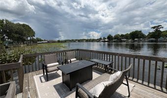 1645 SPRING GARDEN Dr, Astor, FL 32102