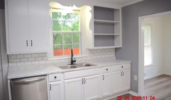 121 S COX St, Bastrop, LA 71220