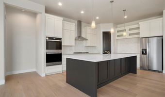 24113 E 36th Pl, Aurora, CO 80019