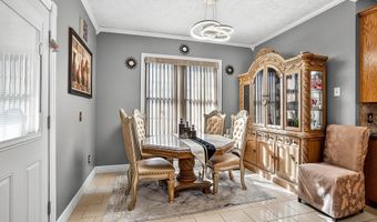 1100 Chicory Ln, Aurora, MO 65605