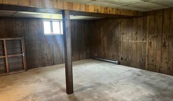 706 SUNSET Dr, Antigo, WI 54409