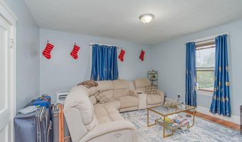 12 Lenox St, Cumberland, RI 02864