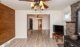30 2nd St St, Franklinville, NJ 08322