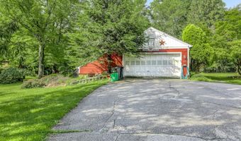 627 Haverstraw Rd, Airmont, NY 10901