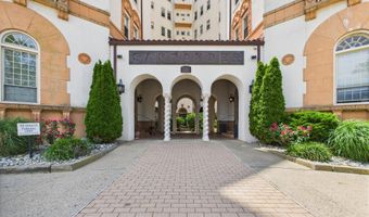 400 Deal Lake Dr 3J, Asbury Park, NJ 07712