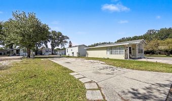 58 Leisure Dr, Auburndale, FL 33823