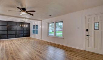 996 Hacienda Dr, Benton, AR 72019