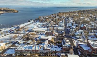 78 Main St, Belfast, ME 04915