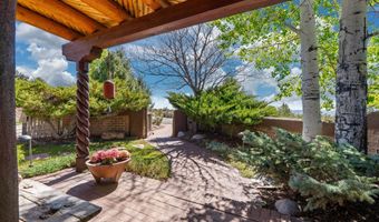 267 Hondo Seco Rd, Arroyo Seco, NM 87514