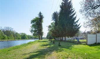 437 E State St, Albion, NY 14411