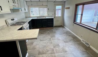526 Hannah Ave, Alma, MI 48801