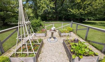 469 Fletcher Rd, North Kingstown, RI 02852