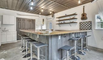 497 Rohr St, Arnolds Park, IA 51331