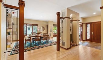 5870 Persimmon Dr, Fitchburg, WI 53711