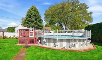 76 Sabra St, Cranston, RI 02910