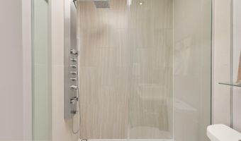 1735 1ST St NW 2, Washington, DC 20001