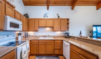 1323 VILLAGE Loop, Bandon, OR 97411