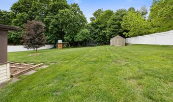 139 Contour Dr, Cheshire, CT 06410