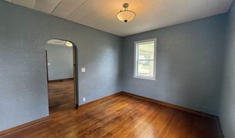 503 S Clinton St, Albia, IA 52531