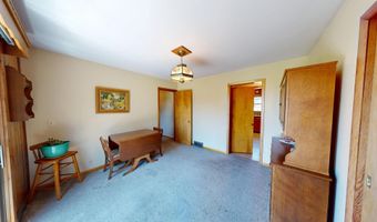 176 Powers Ave N, Alden, MN 56009
