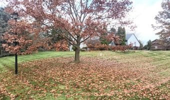 1660 Pond Shore Dr, Ann Arbor, MI 48108