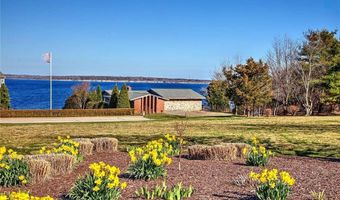 727 Boston Neck Rd, Narragansett, RI 02882