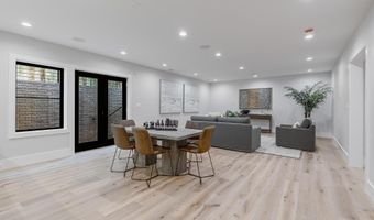 809 N KENMORE St, Arlington, VA 22201