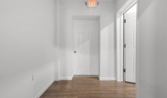 33 William St, Danbury, CT 06810