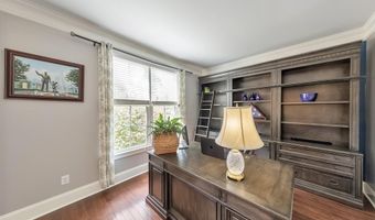 62 Applewood Ln, Acworth, GA 30101
