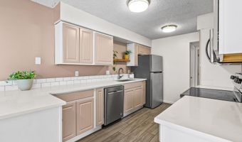 2727 GATEWAY St 24, Springfield, OR 97477