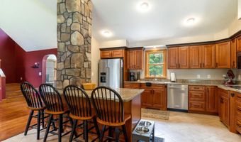 15 Hamden Place Rd, Arundel, ME 04046