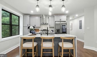 2256 HIGH St SE 4, Washington, DC 20020