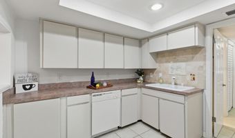402 OAK HAVEN Dr 402, Altamonte Springs, FL 32701