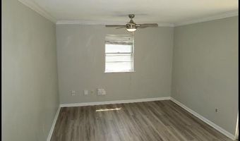 607 S Market St, Benton, AR 72019