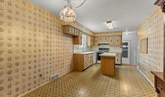 11164 Kennebec Ave, Allen Park, MI 48101