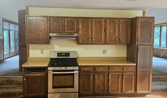 48 Harbor Rd, Colchester, CT 06415