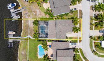 5216 POINT HARBOR Ln, Apollo Beach, FL 33572