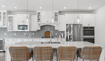 300 Crest Ln, Adams Twp., PA 16046