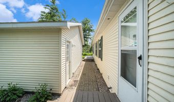 6590 6596 Admirals Pt, Alanson, MI 49706