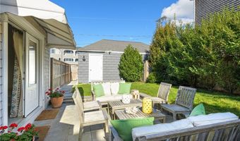 604 Thames & 4 Dixon St, Newport, RI 02840