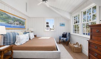 9 Anthony St, Newport, RI 02840