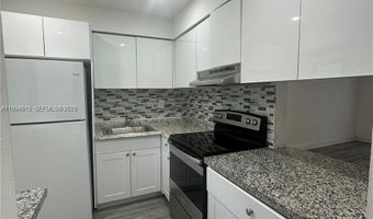 2800 NE 203rd St 10, Aventura, FL 33180
