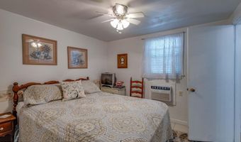 111 E Terminal Blvd, Atlantic Beach, NC 28512