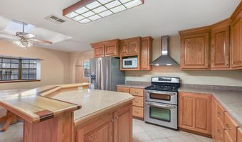 1006 E Ave I, Alpine, TX 79830