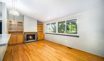 1020 Traver Ct, Ann Arbor, MI 48105