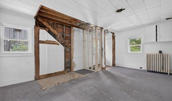 6 Amherst St, Augusta, ME 04330
