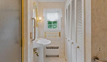 175 Colonial Ave, Albany, NY 12208
