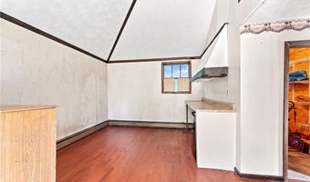 217 Narragansett St, Cranston, RI 02905