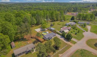 302 Lonesome Pine Ln, Wellford, SC 29385